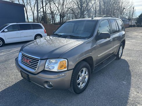 Used 2007 GMC Envoy SLT w/ Cargo Convenience Package image 1