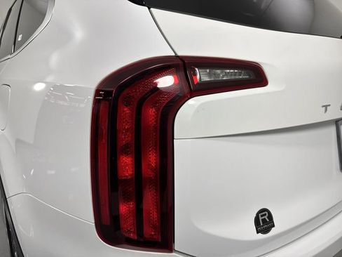 Used 2024 Kia Telluride LX image 29