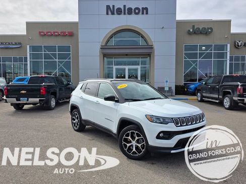 Used 2024 Jeep Compass Limited image 1