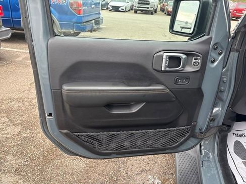 Used 2024 Jeep Wrangler Unlimited Sahara AWD/4WD image 7