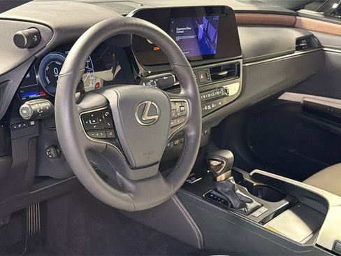 Certified 2024 Lexus ES 300h w/ Premium Package image 26