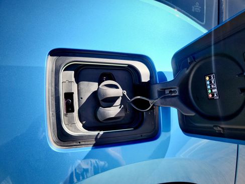 Used 2017 BMW i3 w/ Range Extender image 28