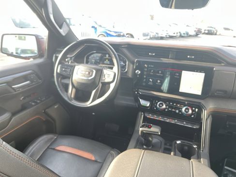 Used 2023 GMC Sierra 1500 AT4 w/ Technology Package image 29