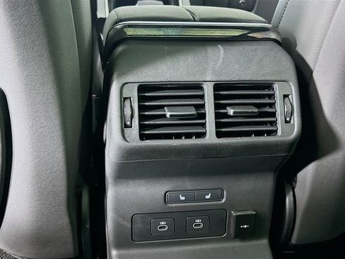 Used 2025 Land Rover Range Rover Velar S image 26