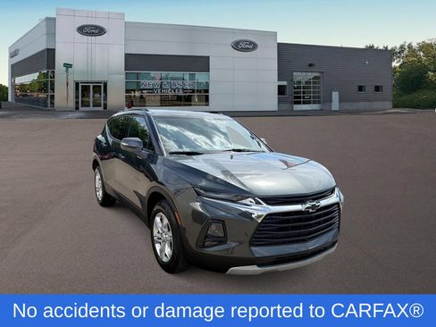 Used 2019 Chevrolet Blazer LT FWD image 2