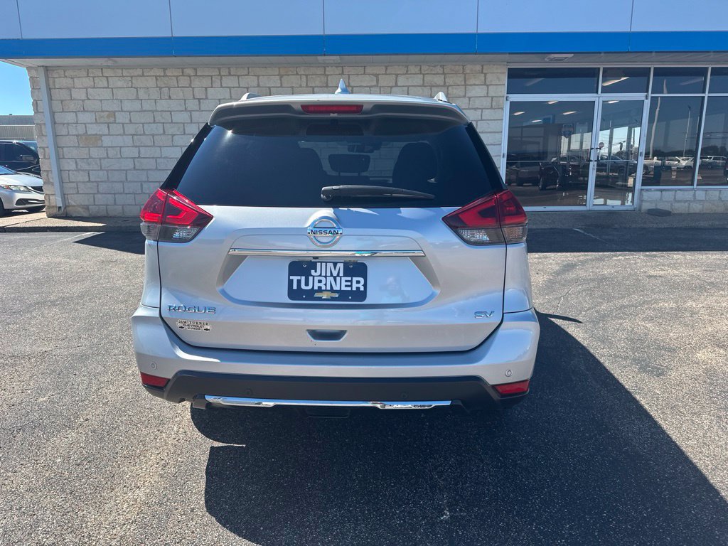 Used 2020 Nissan Rogue SV FWD image 4