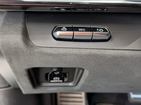 Used 2023 Chevrolet Corvette Stingray Premium Conv w/ Z51 Performance Package image 30