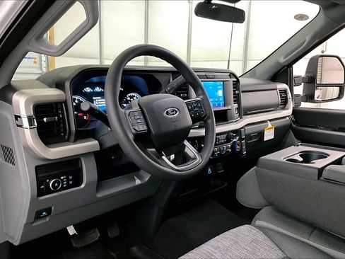 New 2026 Ford F350 XLT w/ FX4 Off-Road Package image 12