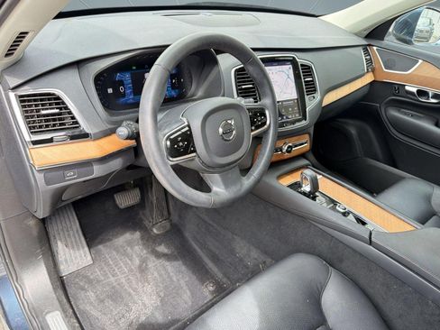 Used 2024 Volvo XC90 B6 Plus w/ Protection Package Premier AWD/4WD image 4