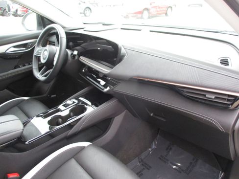 Used 2025 Buick Envision Sport Touring image 39