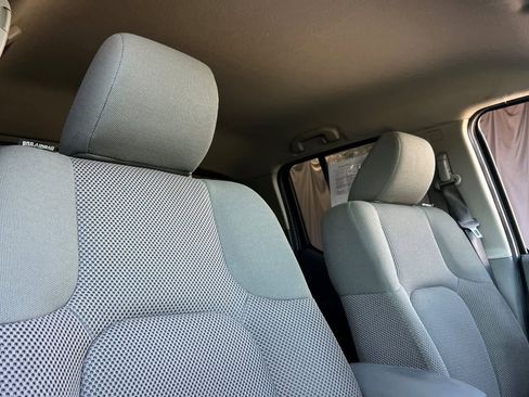 Used 2020 Nissan Frontier SV RWD image 18