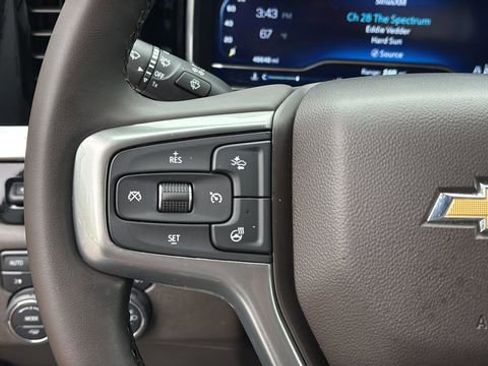 Used 2025 Chevrolet Silverado 2500 LTZ w/ LTZ Plus Package AWD/4WD image 23