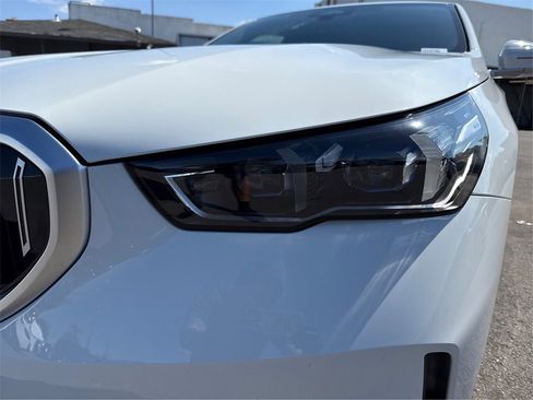 Used 2025 BMW 530i xDrive w/ Premium Package image 16