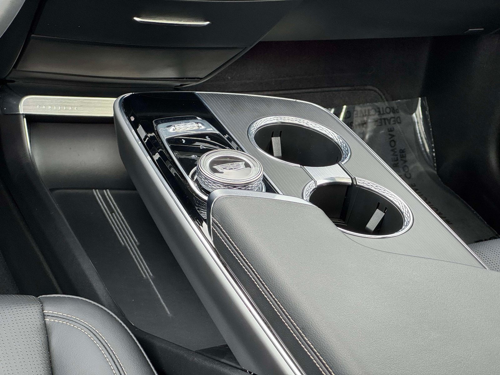 Certified 2024 Cadillac Lyriq Luxury w/ LPO, Floor Liner Package AWD/4WD image 5