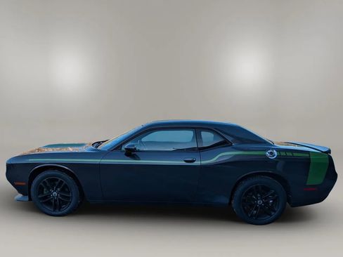 Used 2019 Dodge Challenger GT image 3