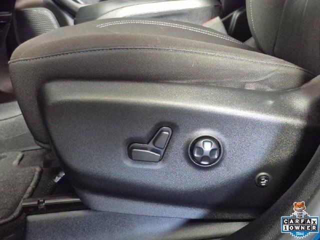 Used 2021 Chrysler Pacifica Touring w/ S Appearance Package FWD image 17