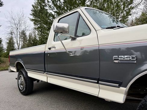 Used 1990 Ford F250 XL 2dr 4WD Standard Cab LB HD image 25