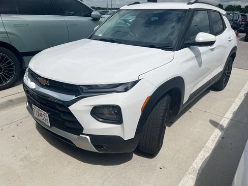 Used 2023 Chevrolet TrailBlazer LT w/ Convenience Package FWD image 1