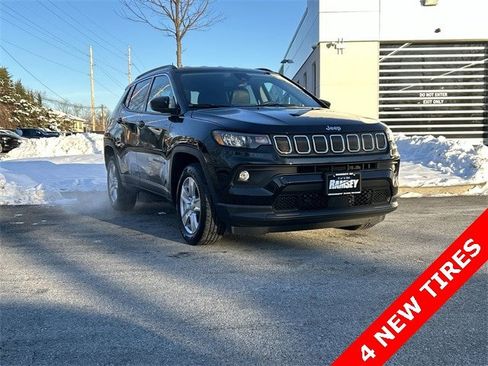 Certified 2022 Jeep Compass Latitude image 1