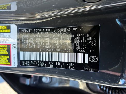 Used 2025 Toyota Camry LE w/ Convenience Package image 27