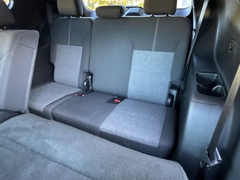 Certified 2025 GMC Acadia Elevation image 17