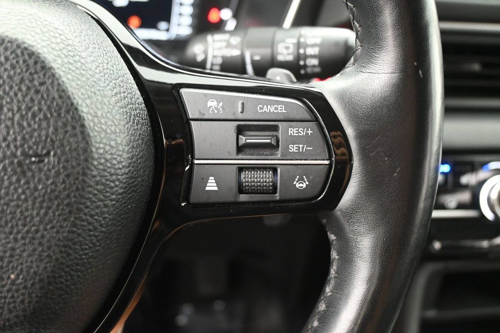 Used 2023 Honda Pilot Elite image 22