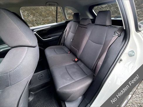 Used 2019 Toyota RAV4 LE w/ All Weather Liner Package AWD/4WD image 23