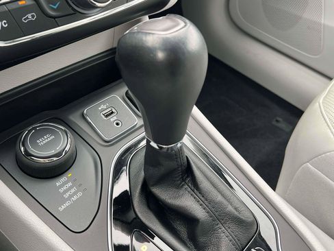 Used 2022 Jeep Cherokee Limited image 15