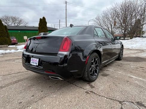 Used 2023 Chrysler 300 Touring L w/ Popular Equipment Group image 5