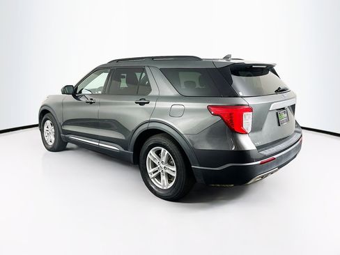Used 2020 Ford Explorer XLT w/ Equipment Group 202A image 5