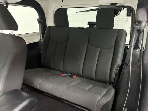 Used 2015 Jeep Wrangler Sport w/ Quick Order Package 23S AWD/4WD image 9