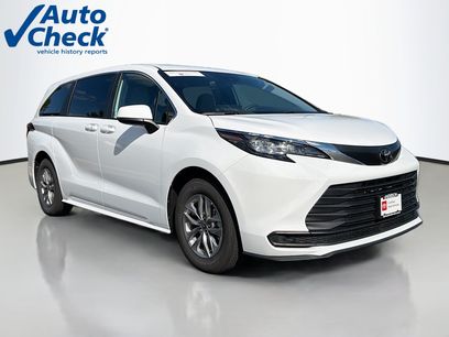 Used 2026 Toyota Sienna LE