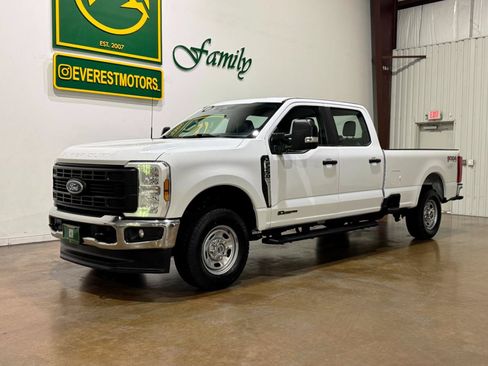 Used 2024 Ford F250 XL w/ FX4 Off-Road Package AWD/4WD image 5