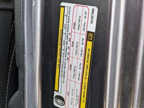 Used 2017 Jeep Wrangler Unlimited Sahara w/ Connectivity Group image 16