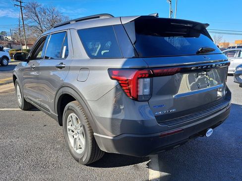 New 2026 Ford Explorer Active image 4