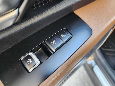 Used 2020 Kia Telluride SX w/ SX Prestige Package image 17