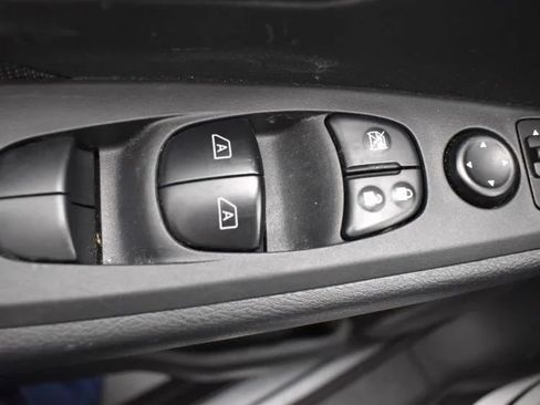 Used 2024 Nissan Kicks SV image 21