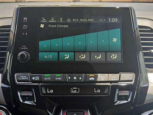 Used 2024 Honda Odyssey Touring image 17