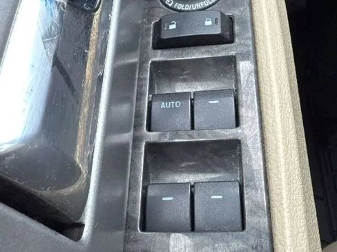 Used 2017 Ford Expedition Limited image 21