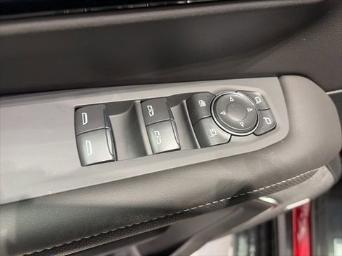 New 2026 Chevrolet Suburban Premier image 9