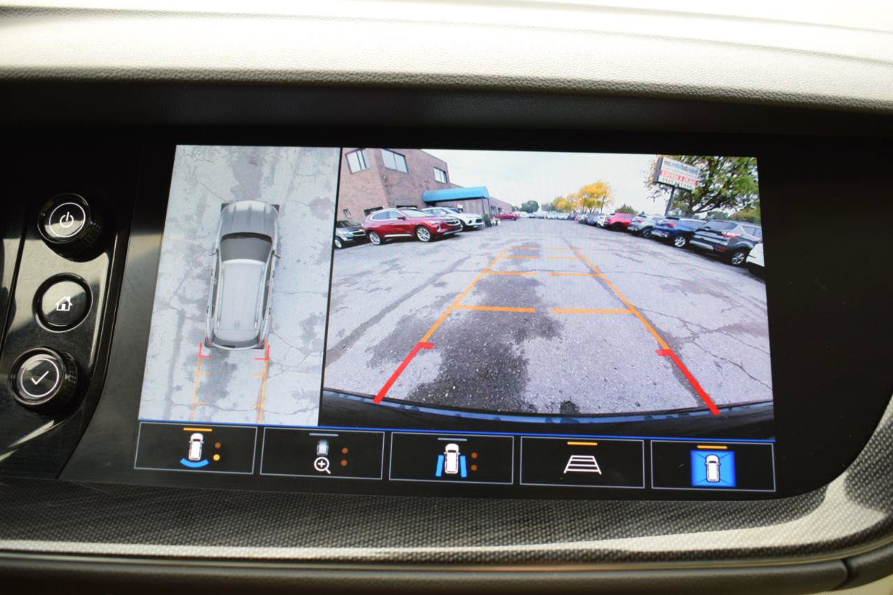 Used 2021 Buick Envision Essence w/ Technology Package I FWD image 31