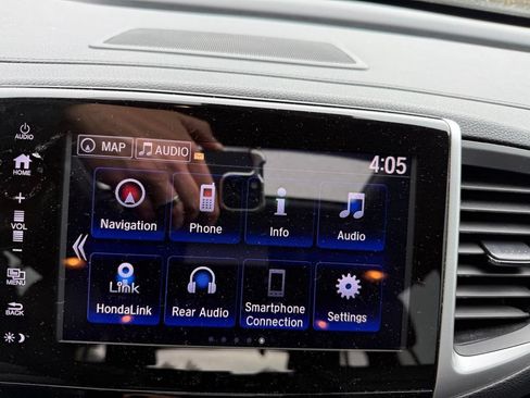 Used 2018 Honda Pilot Elite image 17