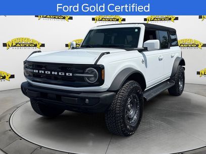 Certified 2025 Ford Bronco Outer Banks w/ Sasquatch Package