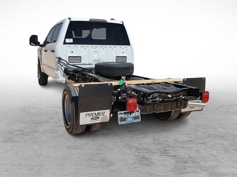 New 2026 Ford F350 XL w/ XL Chrome Package AWD/4WD image 8