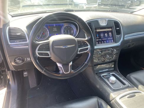 Used 2022 Chrysler 300 Touring L w/ Popular Equipment Group RWD image 11
