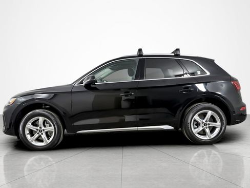 Used 2023 Audi Q5 2.0T Premium w/ Convenience Package AWD/4WD image 2
