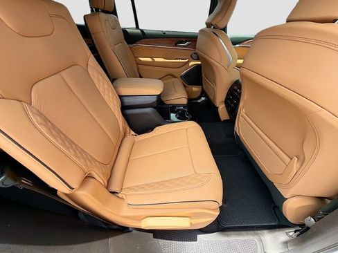 New 2026 Jeep Grand Cherokee L Summit w/ Advanced Protech Group IV AWD/4WD image 30