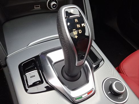 New 2025 Alfa Romeo Stelvio Sprint image 11