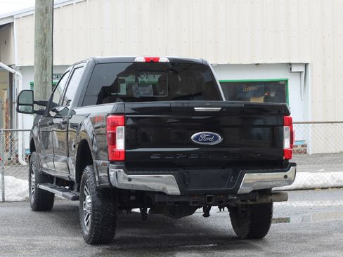 Used 2019 Ford F250 Lariat w/ Lariat Value Package image 6