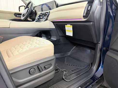 Used 2025 Nissan Armada Platinum w/ Convenience Package AWD/4WD image 40